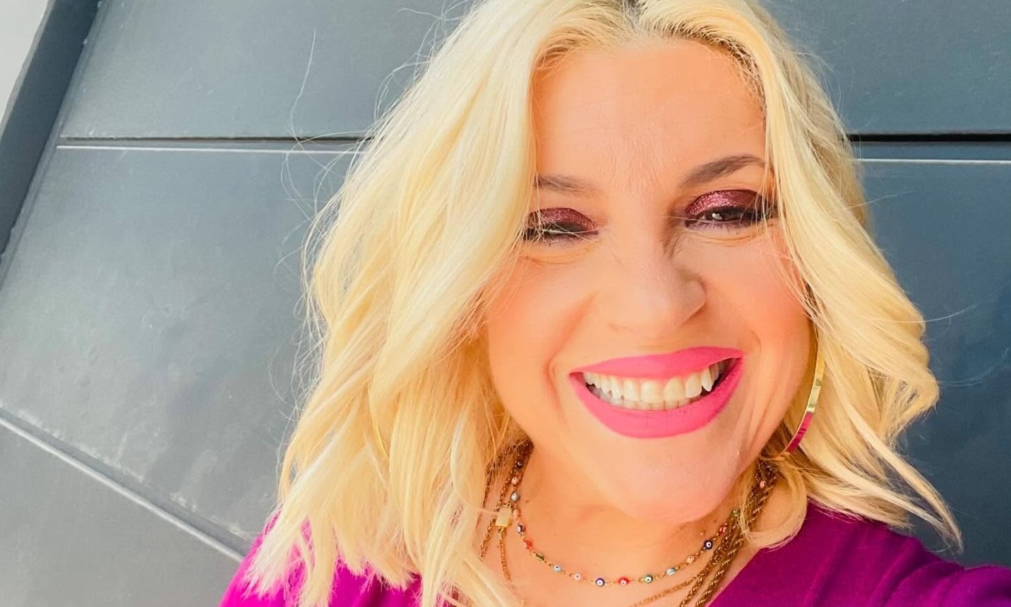 Νάνσυ Νικολαΐδου: Έπαιρναν & έλεγαν ''ποια είναι αυτή η χαζή που έχετε εκεί, να πάει σπίτι της''