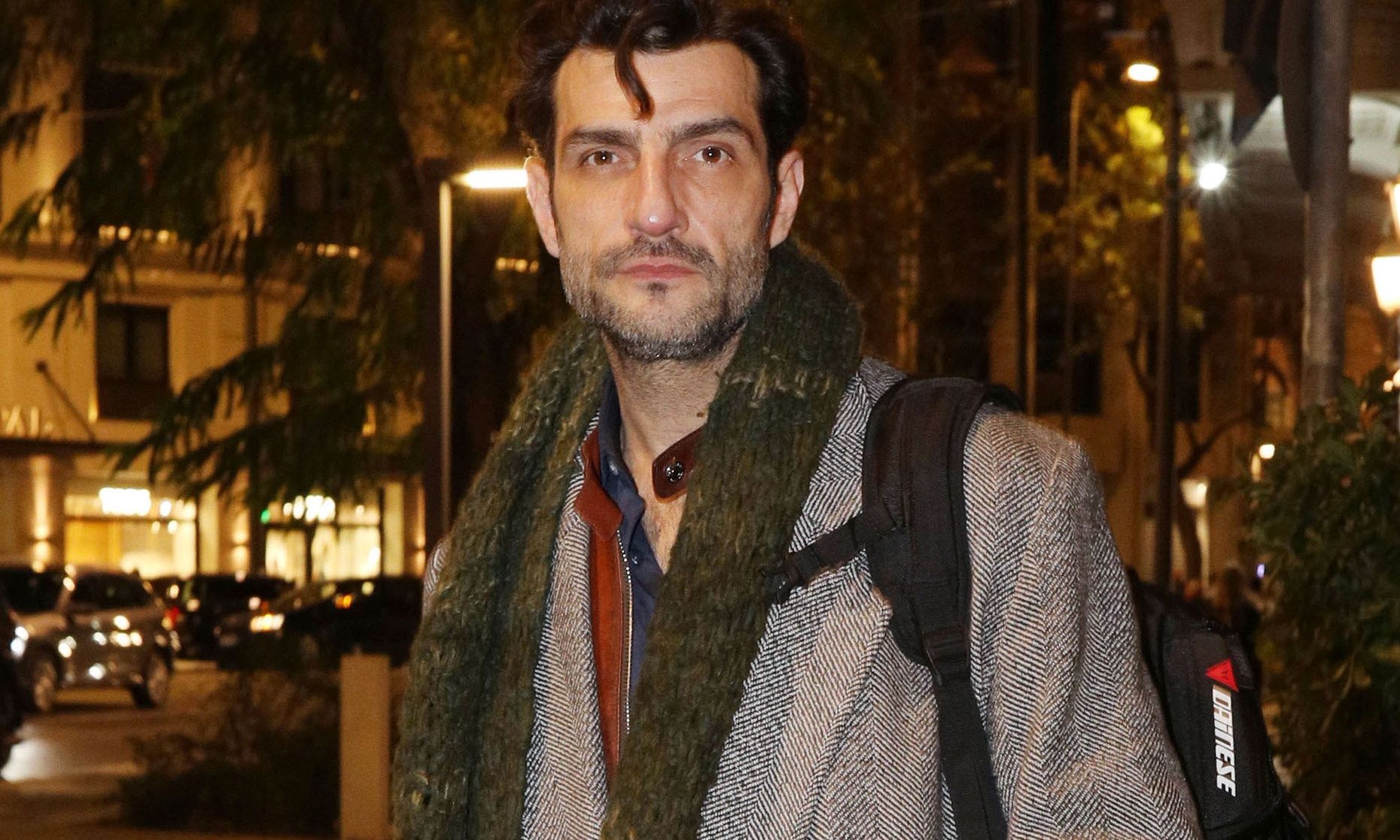 Νίκος Κουρής: «Όλοι θέλουμε να κρατηθεί ένας γάμος, αλλά δε μπορείς να ξεφύγεις από τον έρωτα»