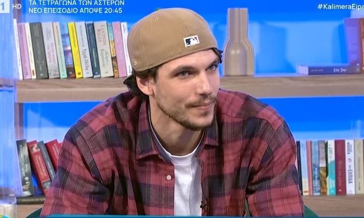 Βασίλης Μίχας: «Ήμουν εγωιστής, αλλά το δουλεύω»-Η αυτοκριτική, τα δύσκολα παιδικά χρόνια & ο έρωτας