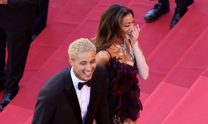 Η ρομαντική πρόταση γάμου του Κούζμα στη Γουίνι Χάρλοου & το διαμαντένιο δαχτυλίδι 8,5 καρατίων