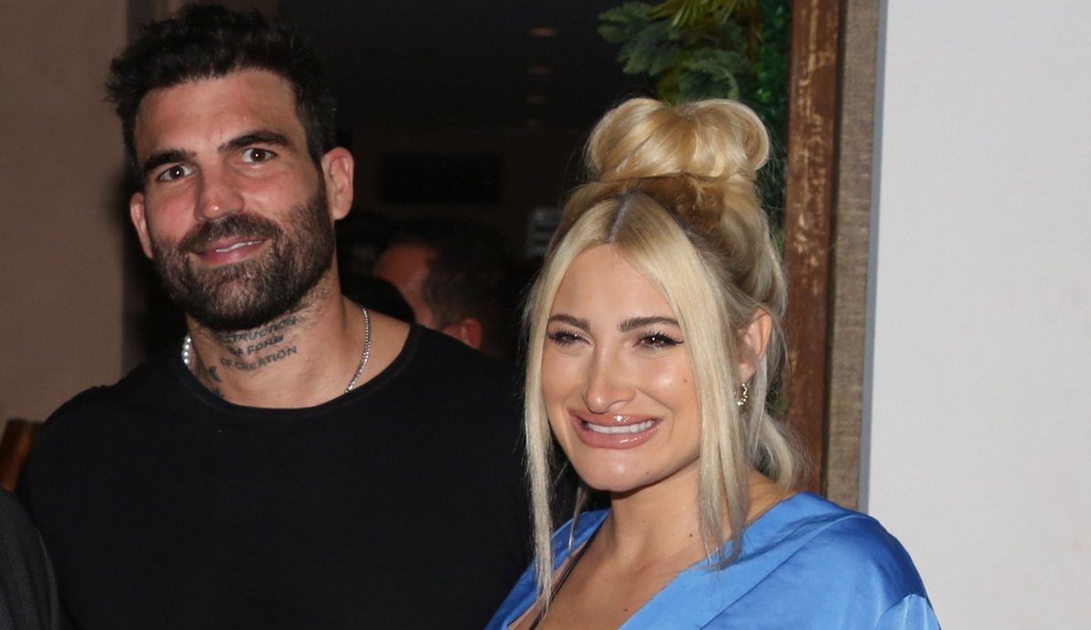 Δημήτρης Αλεξάνδρου: «Δεν είσαι όσα έχεις περάσει» –Η στήριξη στην Τούνη μετά τη διαδικτυακή επίθεση