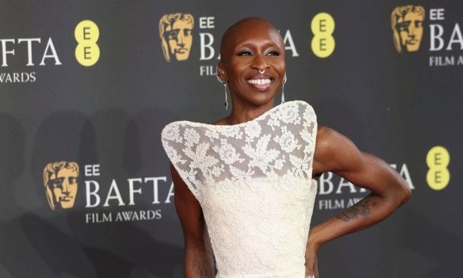 Η πολυβραβευμένη Σίνθια Ερίβο θα είναι η οικοδέσποινα των βραβείων Tony