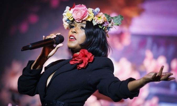 Η συγκλονιστική ιστορία της Τάνια Σμιθ στη μεγάλη οθόνη από την Τζανέλ Μονά