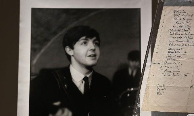 Συλλογή φωτογραφιών του Πολ ΜακΚάρτνεϊ στη γκαλερί Gagosian στο Μπέβερλι Χιλς