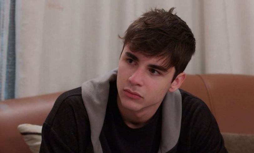 Η Γη της Ελιάς: Το spoiler του Χαρόβα: «Δεν θα με ξεμυαλίσει απλώς η Λίνα, θα με ξεριζώσει κιόλας»