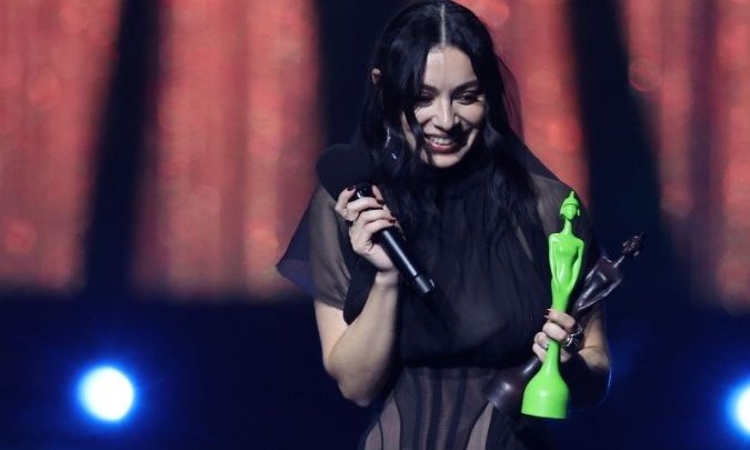 BRIT Awards 2025: «Σάρωσε» η Charli XCX στα φετινά βρετανικά μουσικά βραβεία