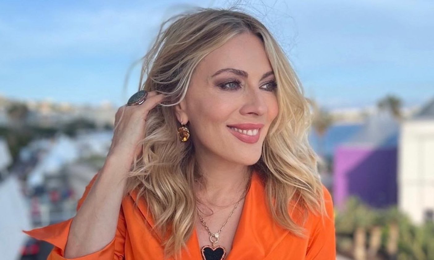 Σμαράγδα Καρύδη: «Με αγχώνει και η ρυτίδα, αλλά πιο πολύ με αγχώνει η ανημποριά»