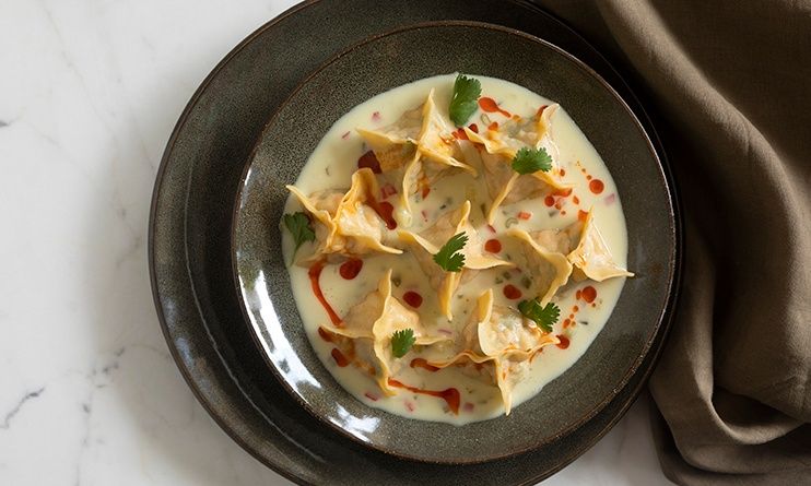 Fagottini με γαρίδες και σάλτσα καρύδας από τον Άκη Πετρετζίκη