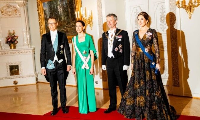 Η βασίλισσα της Δανίας εντυπωσίασε φορώντας κοσμήματα που είχαν να φορεθούν πάνω από 140 χρόνια!