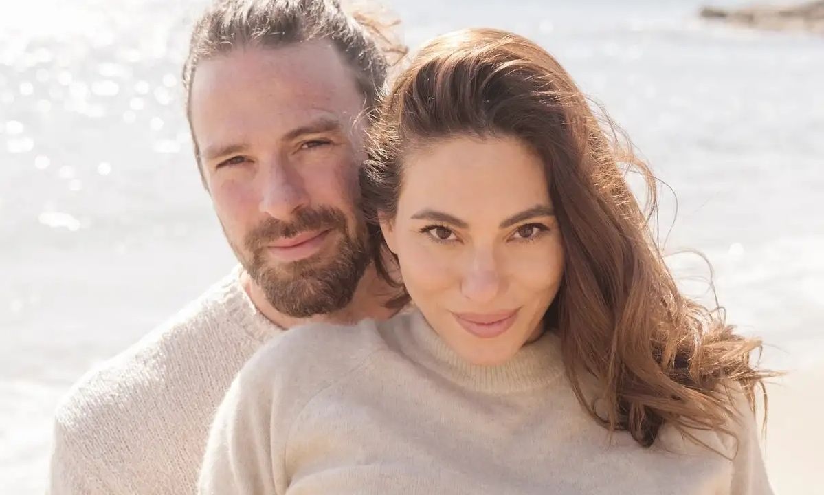 Έγκυος η Ευρυδίκη Βαλαβάνη - Τα πρώτα καρέ με φουσκωμένη κοιλιά και η ανακοίνωση