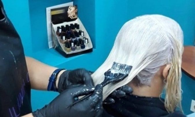 Μια Γιαπωνέζα 108 ετών πιστοποιήθηκε ως «η γηραιότερη κομμώτρια στον κόσμο» από τα Ρεκόρ Γκίνες