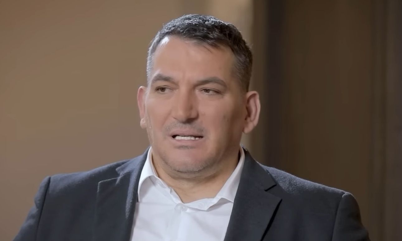 Πύρρος Δήμας: «Στα λεωφορεία κρατιόμουν με τα δυο μου χέρια για να μην φοβούνται τις τσέπες τους»