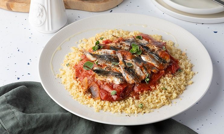 Σαρδέλες στον φούρνο από τον Άκη Πετρετζίκη