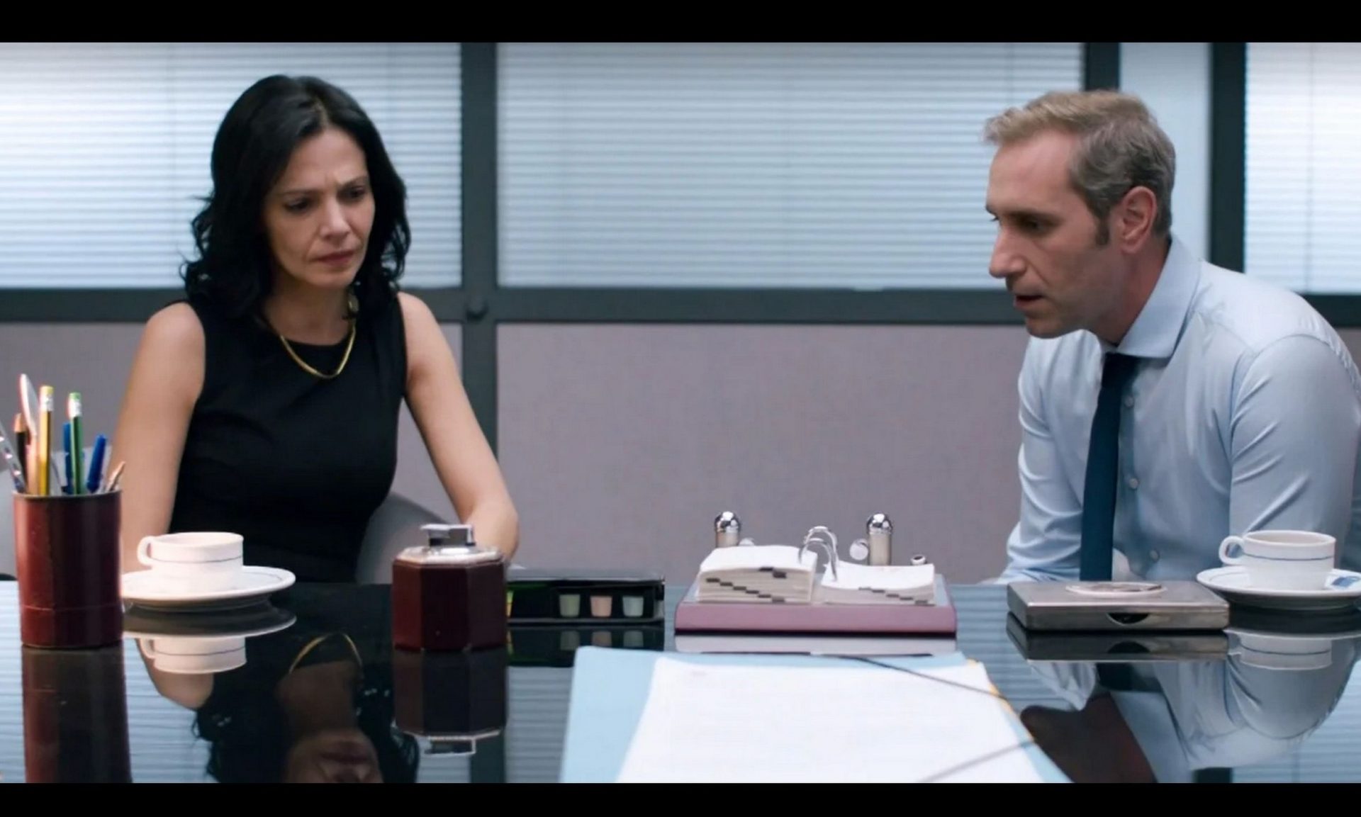 Παιχνίδια εκδίκησης: Το friendzone Μαρίνας-δικηγόρου & το twitter θέλει να τους δει μαζί: «τεφαρίκι»