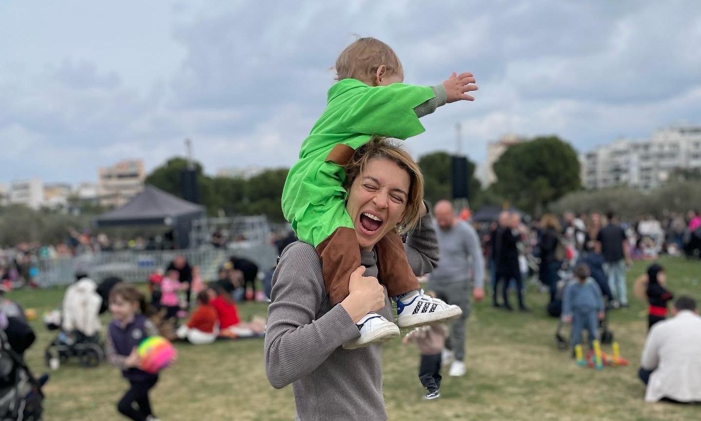 Γιούλικα Σκαφιδά: Οι τρυφερές φωτό με τους δύο «Άγγελους» της ζωής της, τον πατέρα της & τον γιο της