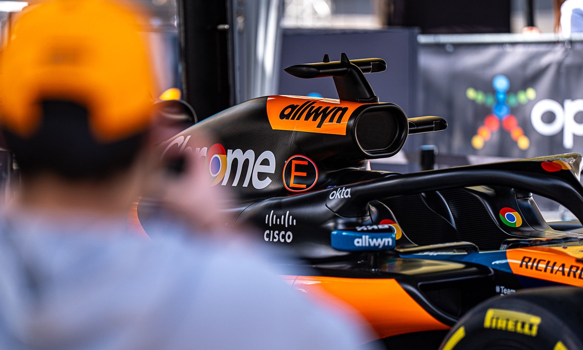 Στον «πλανήτη» της McLaren:  Όσα ζήσαμε σε OPAP ARENA και Σύνταγμα