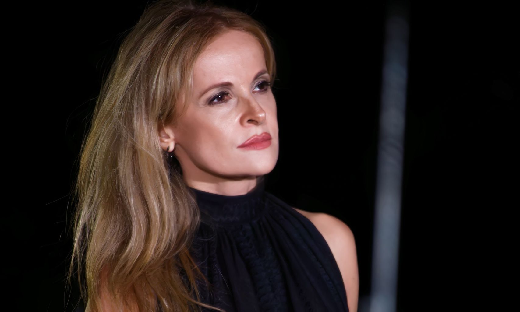 Ηρώ Σαΐα: Τα παιδικά χρόνια στην επαρχία και οι σχέσεις με τον ιερέα πατέρα της