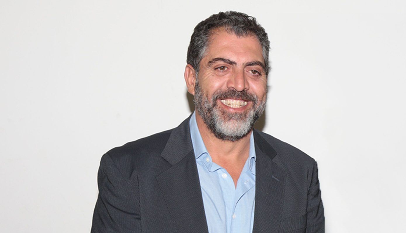 Κούλλης Νικολάου: Το συγκινητικό «αντίο» στο Mega και η ανακοίνωση για τις νέες σειρές στον ΣΚΑΪ