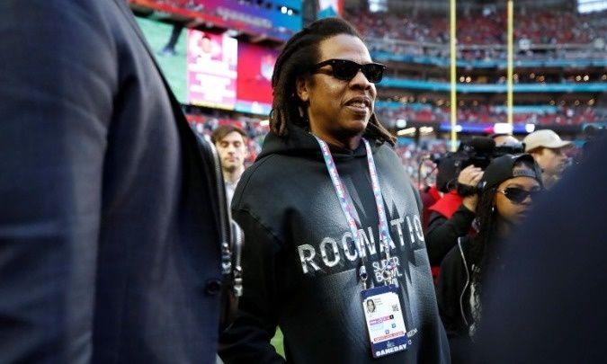 Η έκθεση φόρος τιμής στον Jay-Z, τώρα και σε πολυτελή τόμο!