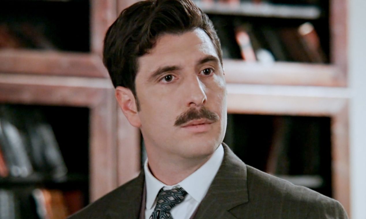 Grand Hotel: Δύο γυναίκες κρατούν μυστική την πραγματική ταυτότητα του Ρήγα