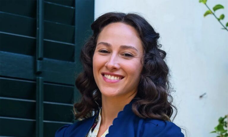 Άγιος Έρωτας: Η Σοφία κάνει μια συγκλονιστική αποκάλυψη στην Πετρούλα