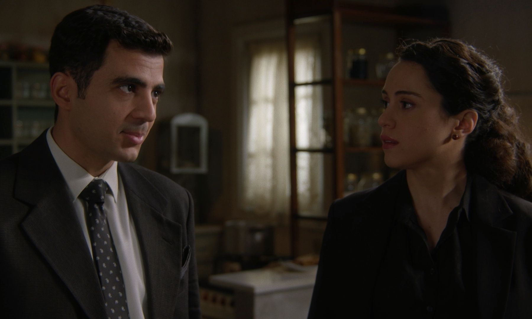 Άγιος έρωτας-Καραμήτρου: Η Αναστασία εθελοτυφλεί για να μην χάσει τον Χάρη τελείως