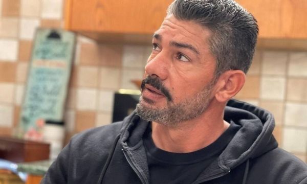 Η Γη της Ελιάς:  Οι εξετάσεις του Αποστόλη είναι ανησυχητικές και...