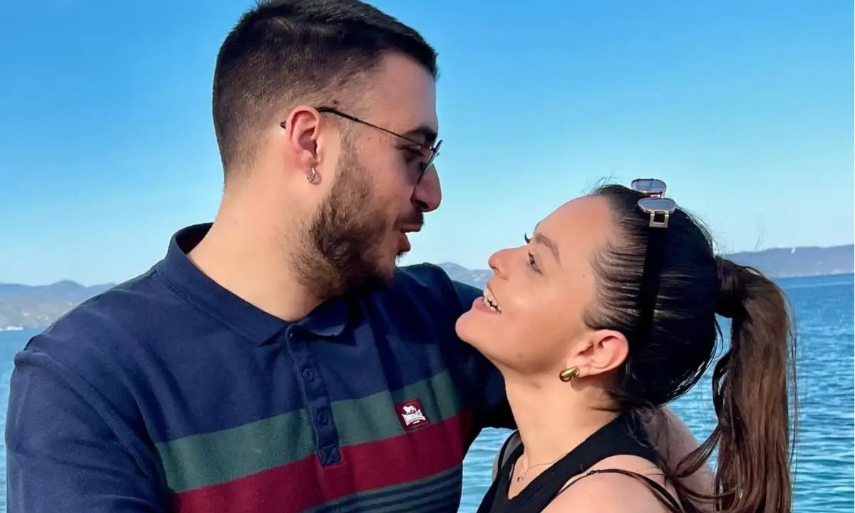 Μαριτίνα Ντενίση: Η κόρη της Μιμής ποζάρει αγκαλιά με τον σύντροφό της στο Instagram