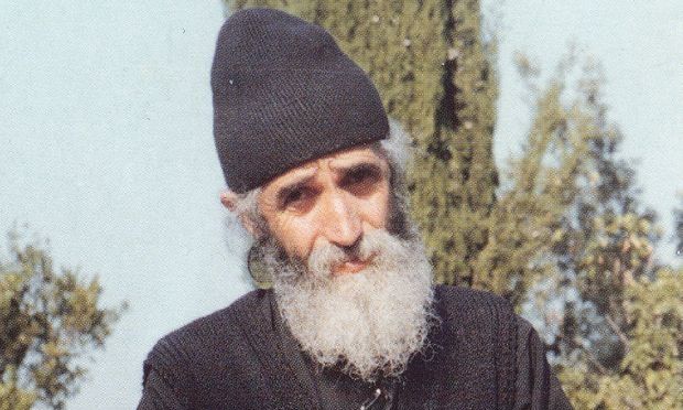 Ο Άγιος Παΐσιος «ζωντανός» στο Ναύπλιο – Η ολόσωμη αναπαράσταση που προκαλεί ρίγη συγκίνησης!