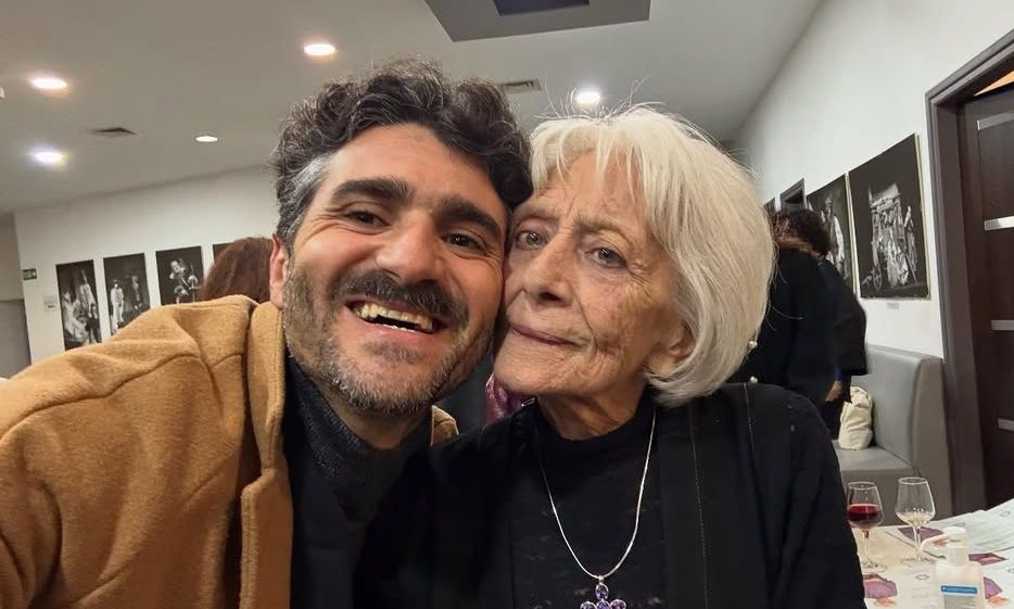 Ο Αγαθοκλέους «υποκλίθηκε» μπροστά στη Δέσποινα Μπεμπεδέλη: «Mου αποκρίθηκε σχεδόν ψιθυριστά»