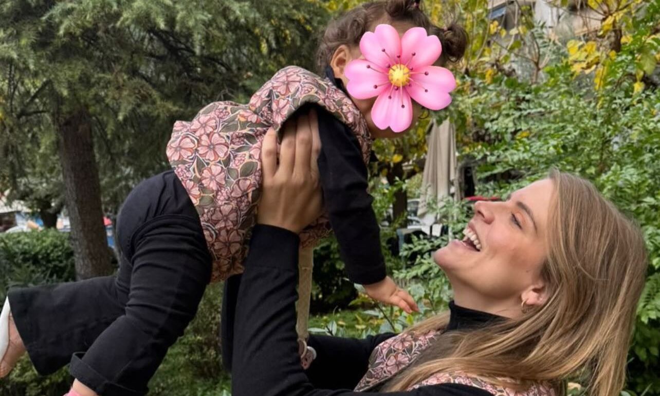 Δανάη Μιχαλάκη: Οικογενειακώς στην Ολλανδία- Η Έλλη–Φιλαρέτη Παπαγεωργίου κλέβει την παράσταση