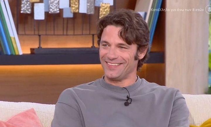 Αποστόλης Τότσικας: Τα 18 χρόνια με την Ρούλα Ρέβη, τα δίδυμα και τα "όχι" στην καριέρα του