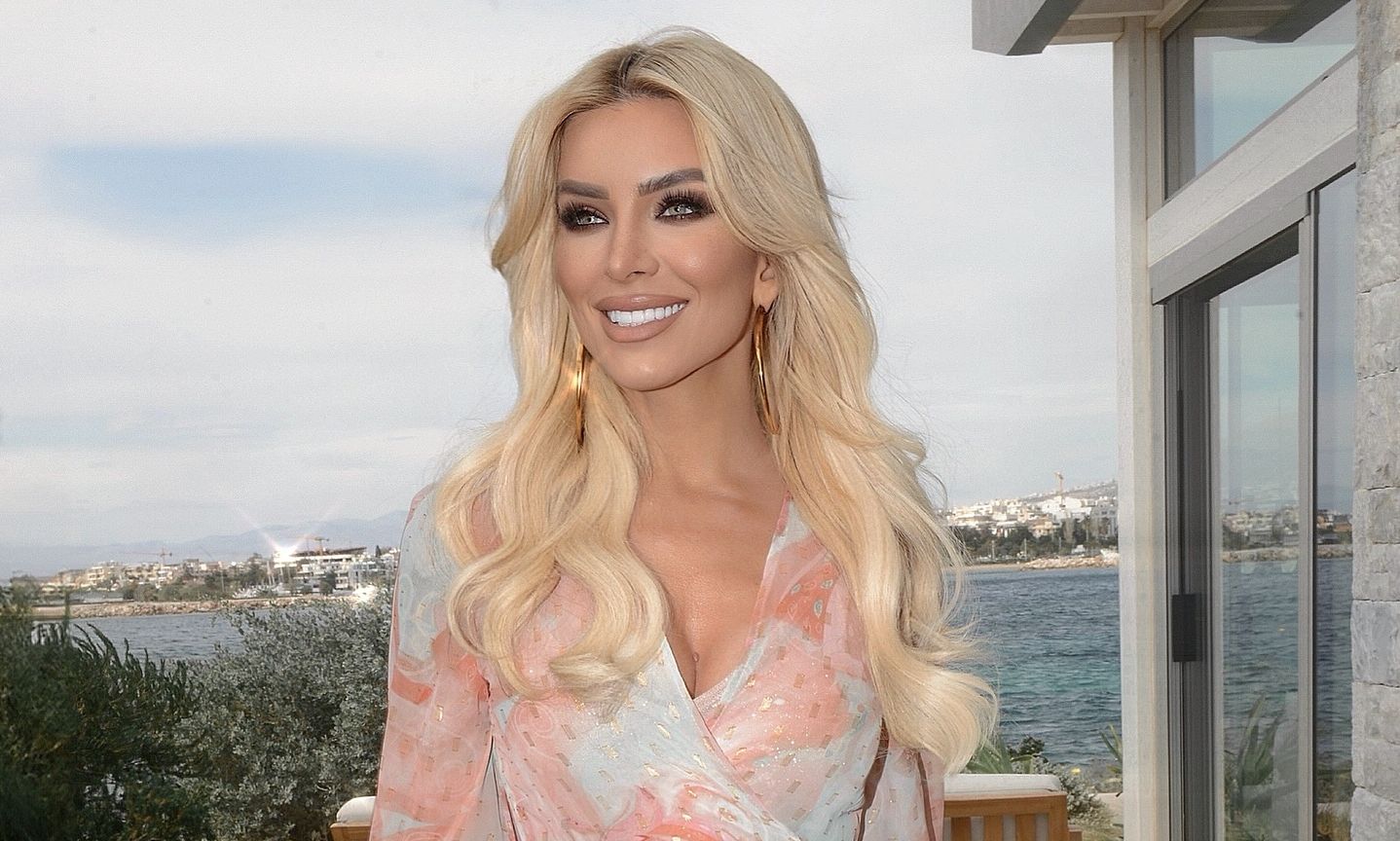 Καινούργιου: Ο λόγος που αποχώρησε από την Super Κατερίνα- «Το βράδυ που έγινε η πρόταση γάμου…»