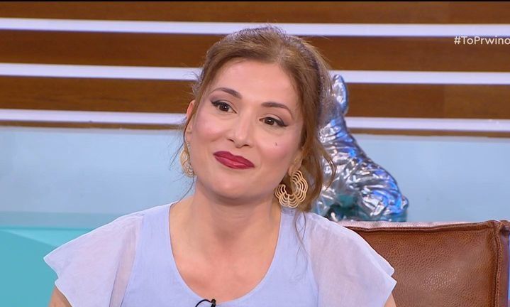 Δάφνη Αλεξάντερ: Τα παιχνίδια εκδίκησης, οι σπουδές, ο Άγγλος σύντροφος και η πρώτη δουλειά στο BBC