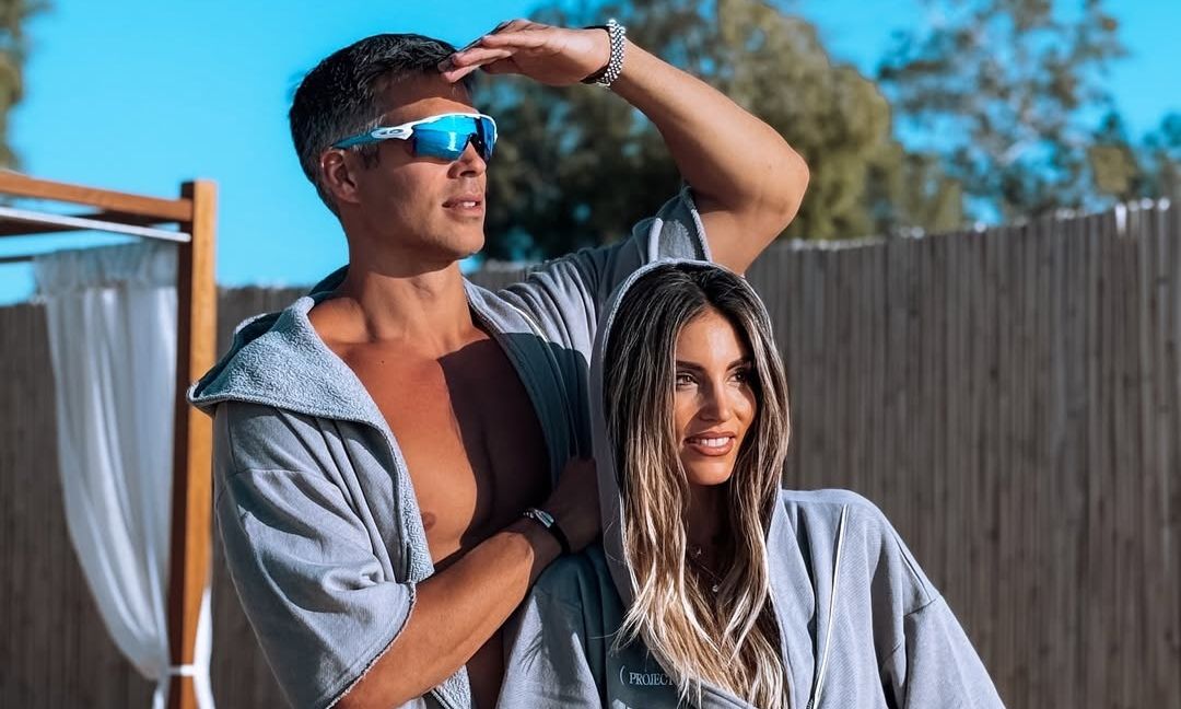 Αθηνά Οικονομάκου & Μπρούνο Τσερέλα: Κοιλιακοί-φέτες & προπόνηση για δύο – Το πιο fit ζευγάρι!