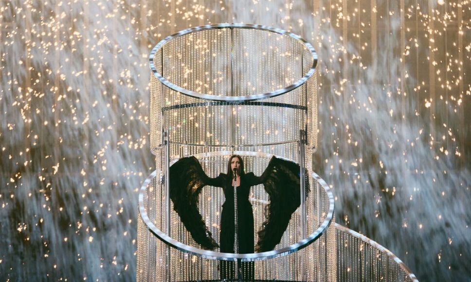 Eurovision 2025: Απρόοπτο on stage - «Έσπασε» μέρος του σκηνικού του Ισραήλ!