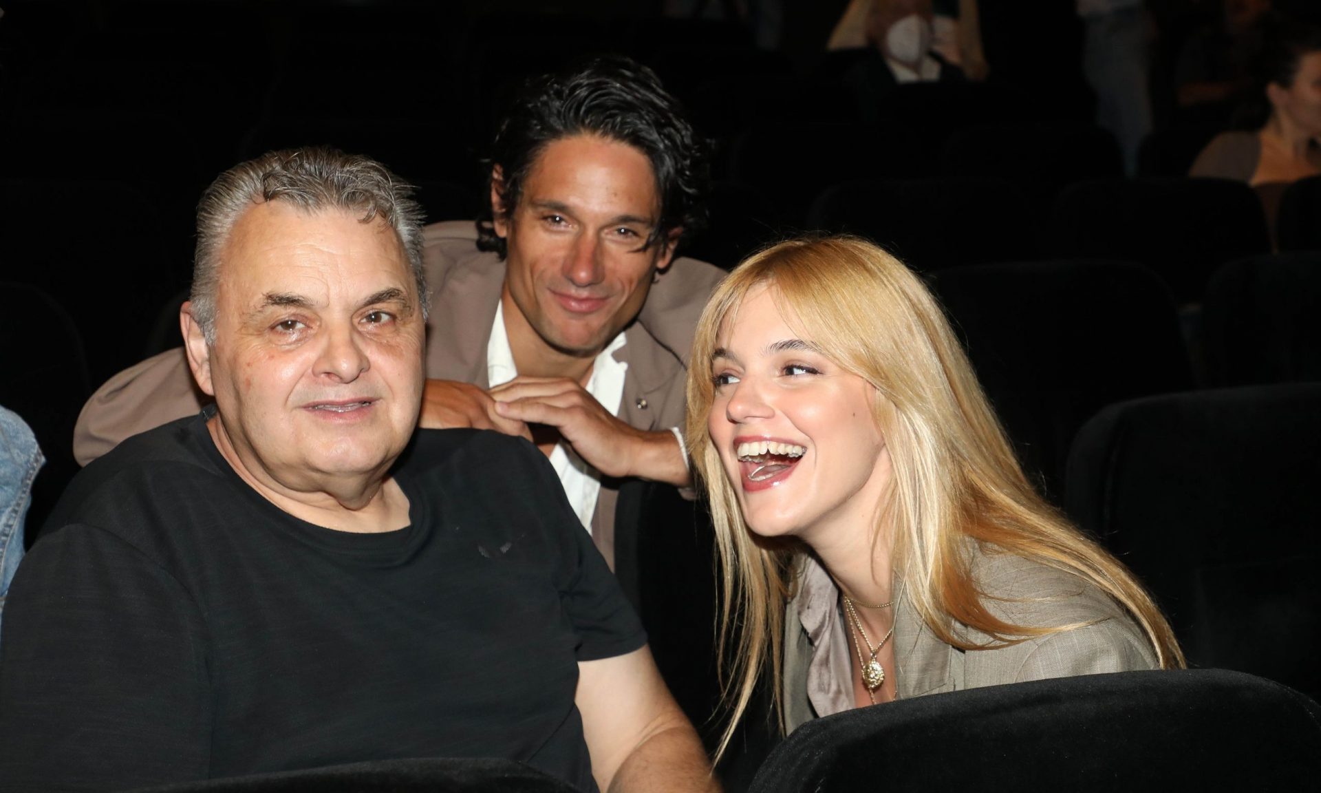 Νατάσα Εξηνταβελώνη – Πάνος Βλάχος: Η πρώτη κοινή δημόσια εμφάνιση μαζί με τον πατέρα της ηθοποιού