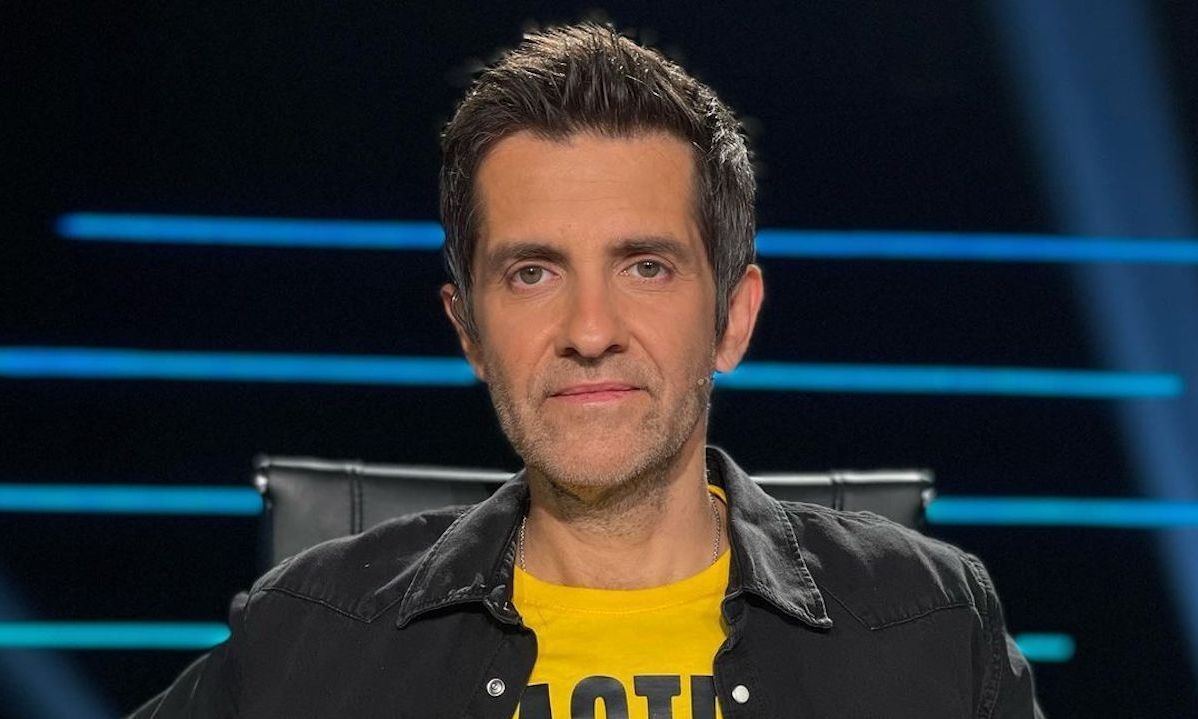 Φοίβος: Η ιστορία πίσω από το τραγούδι «Ρωτάω Ποια» της Βανδή θα σε εκπλήξει!