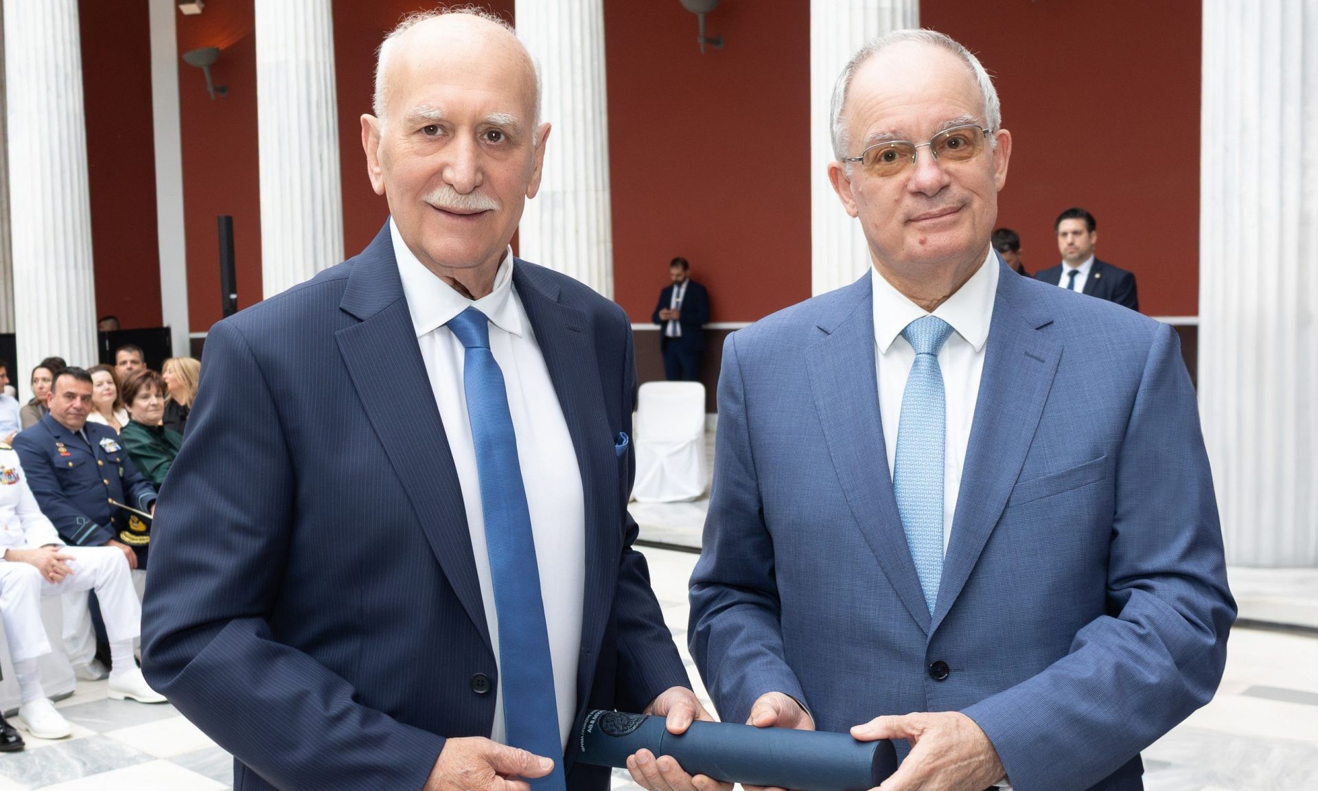 Η συγκίνηση του Γιώργου Παπαδάκη για τη βράβευσή του