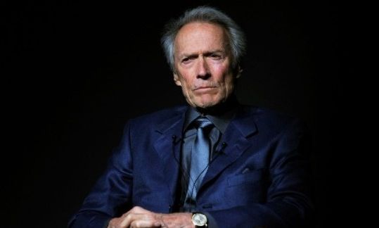 Ο 95χρονος Κλιντ Ίστγουντ αυστηρός προς τους σκηνοθέτες: «Κάντε κάτι καινούργιο ή μείνετε σπίτι σας»