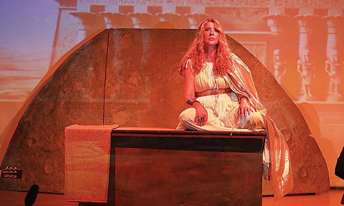 Το απόλυτο sold out για την «Ελένη» του Ευριπίδη σε σκηνοθεσία Γιούλης Ηλιόπουλου