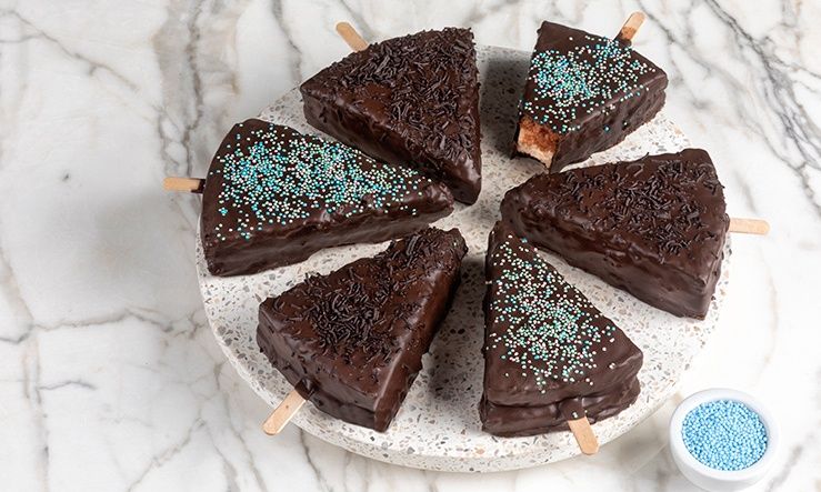 Εύκολες γαλακτοφέτες με τέσσερα υλικά από τον Άκη Πετρετζίκη