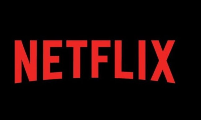 Διπλό δώρο από το Netflix για τους φαν των «Stranger Things» και «Wednesday»