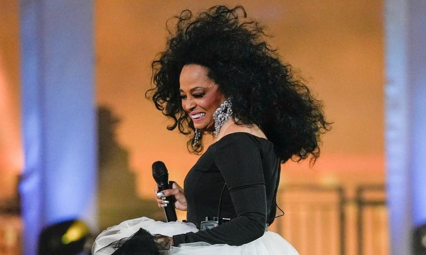 Νταϊάνα Ρος: «Ανυπομονώ για την καλοκαιρινή μου νύχτα στην Αθήνα»