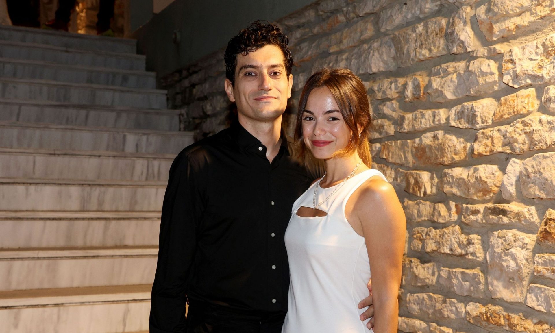 Στο σπίτι του Αργύρη Πανταζάρα και της Σίσσυς Τουμάση: Ζυμαρικά, κρασί και ιταλική φινέτσα!