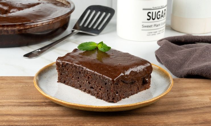 Σοκολατόπιτα καραμέλα με γλάσο παγωτού από τον Άκη Πετρετζίκη