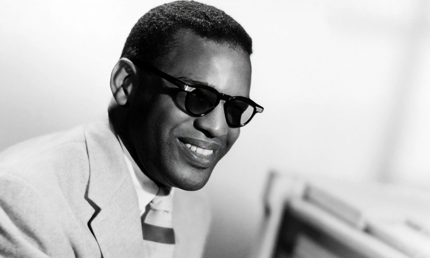 Ρέι Τσαρλς: Σαν σήμερα «σίγησε» ο θρύλος της soul - Η πορεία, η απώλεια της όρασης και ο θάνατος