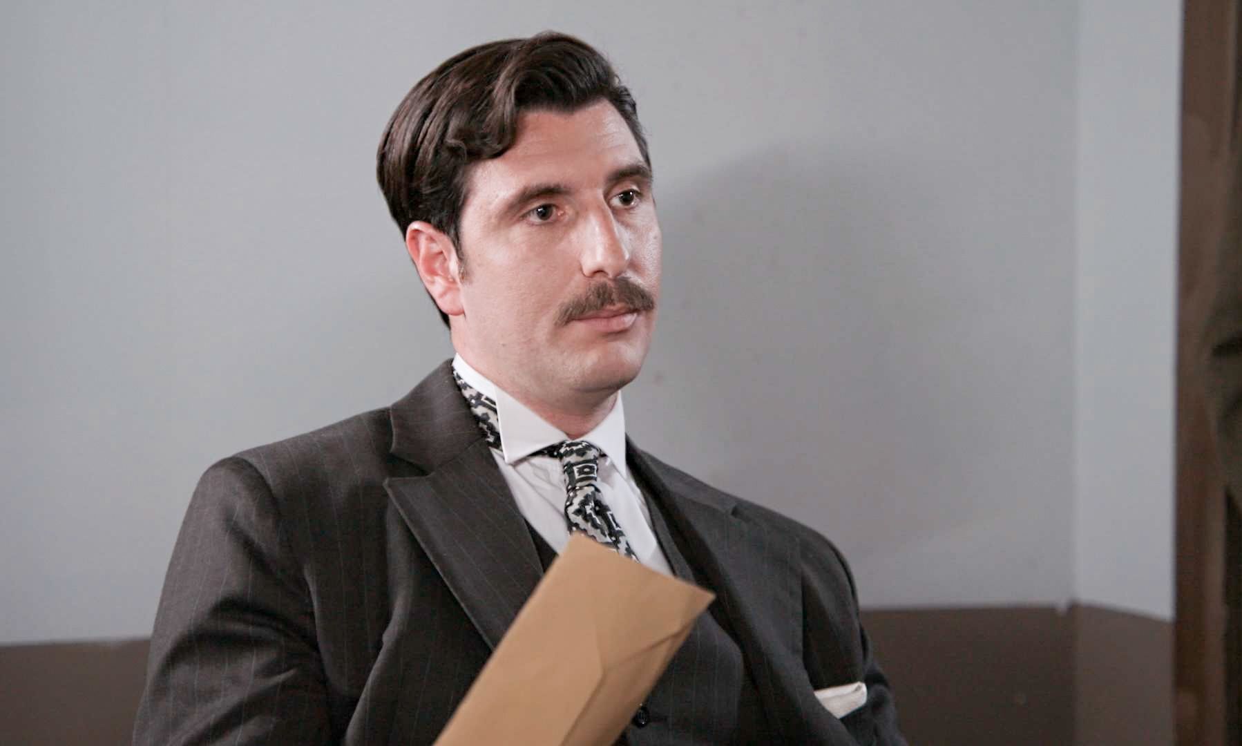 Grand Hotel: Ο Ρήγας είναι ένα βήμα μπροστά - Ήρθε η ώρα να κατακτήσει τα πάντα;