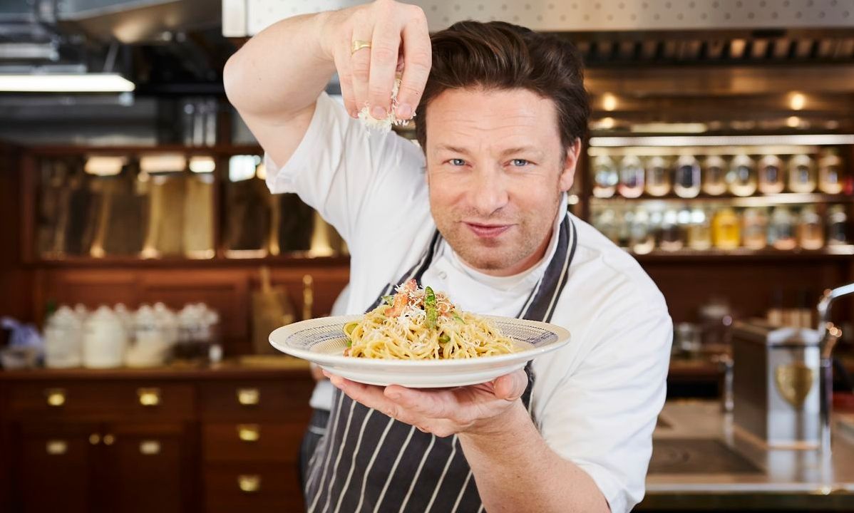 Ο παγκοσμίου φήμης σεφ Τζέιμι Όλιβερ ανοίγει εστιατόριο στην Ελλάδα