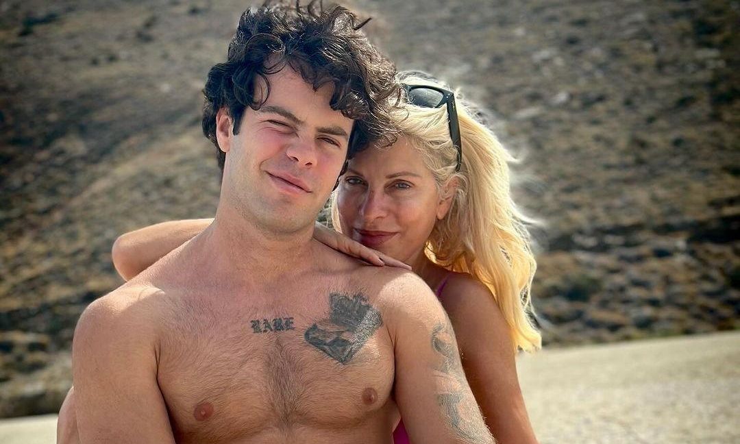 Άγγελος Λάτσιος: Η νέα φωτό από την Άνδρο, η πόζα δίπλα στην πισίνα & το σχόλιο της Ελένης Μενεγάκη